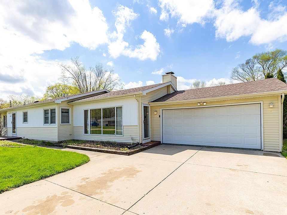 1st image of 54835 Eisenhower Dr
