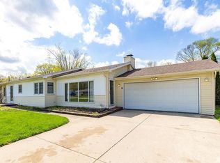 54835 Eisenhower Dr, Elkhart, IN 46514