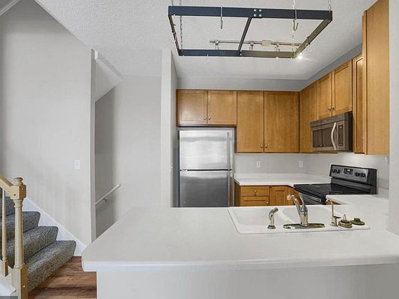 2nd image of 665 Kingfisher Ln APT F