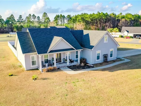 2410 Cobblestone Dr, Blackshear, GA 31516