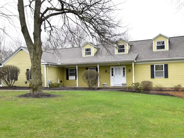 2649 Windy Hill Dr, Pepper Pike, OH 44124