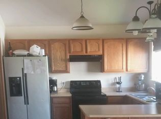 2842 Robert Dr, Columbia, IL 62236