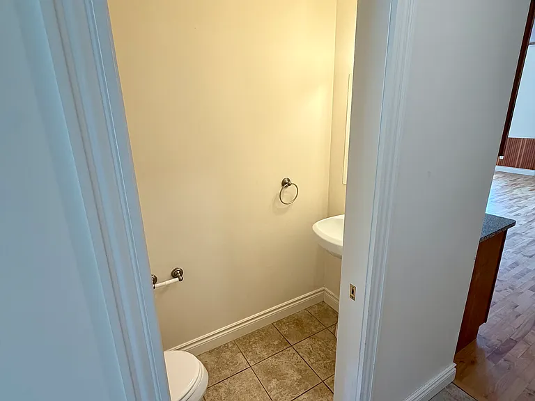 944 Roosevelt Trl #19 — Photo 2