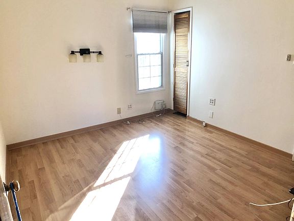 4th image of 2440 E 3rd St #2442