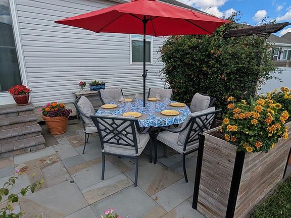 4th image of 7451 Pinwheel Dr