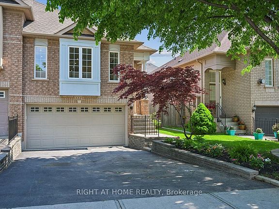 3rd image of 2225 Hummingbird Way