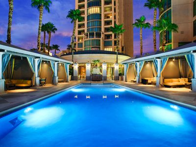 1 Hughes Center Dr UNIT 304, Las Vegas, NV, 89169