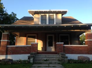 704 E St, Hamburg, IA 51640
