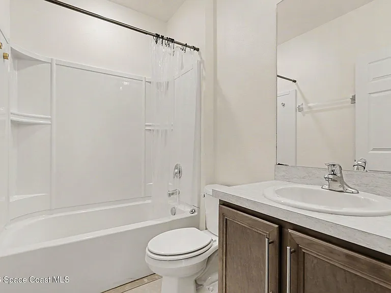374 Evergreen St NE — Photo 26