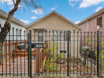 1404 W Fuller St, Chicago, IL, 60608