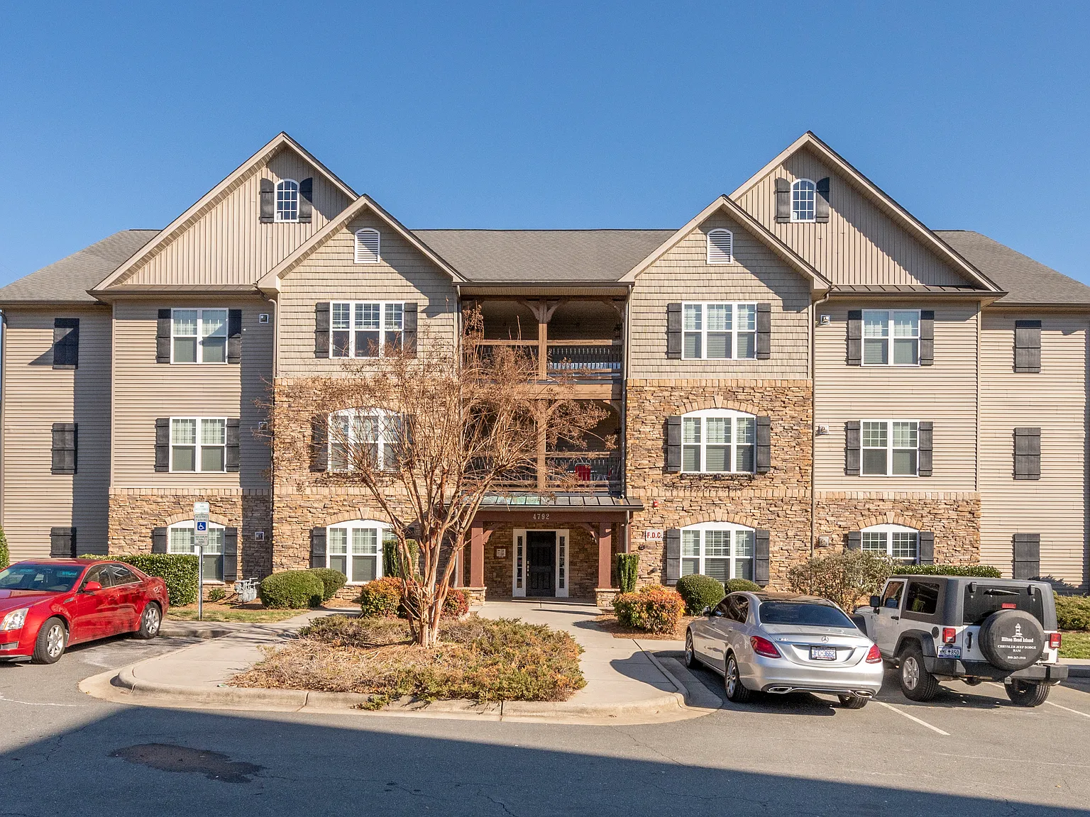 2 bed, $1,375 — Photo 1