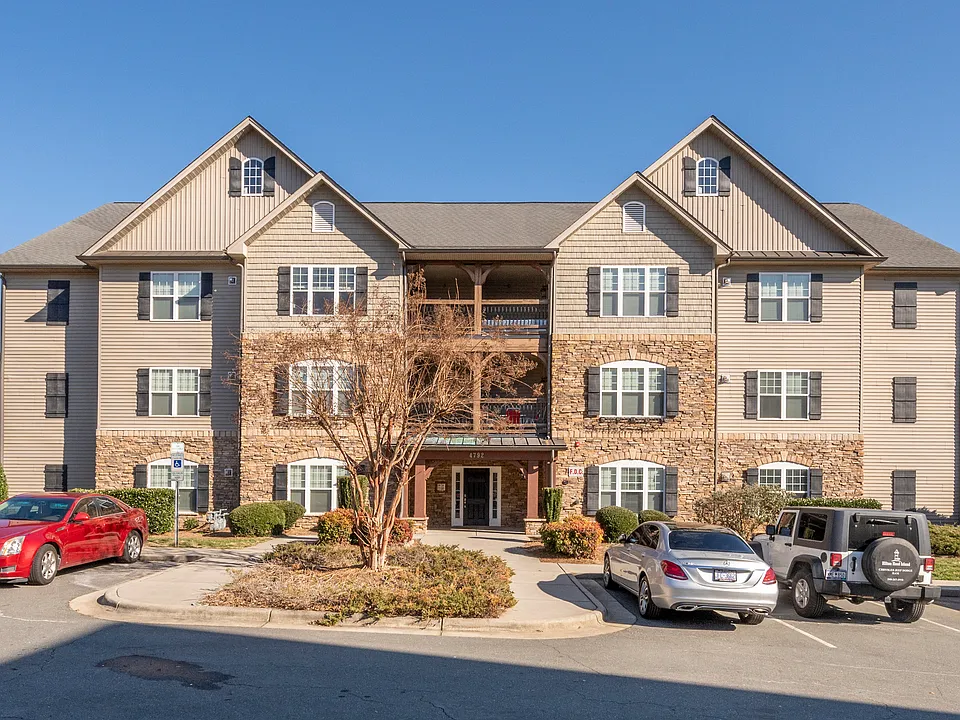 4757 Tatton Park Cir #3D