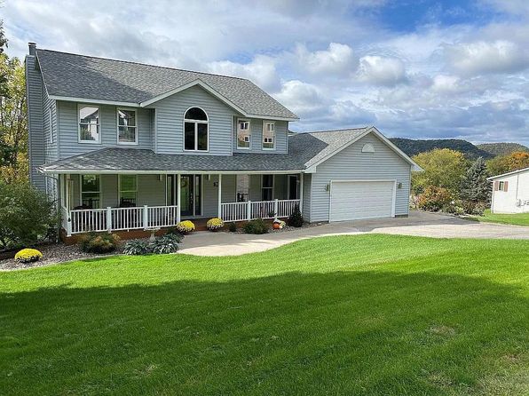568 Bluff Dr