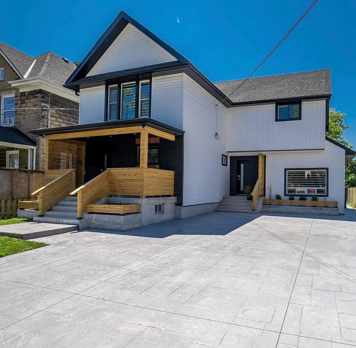 3 bed, $2,199 — Photo 1