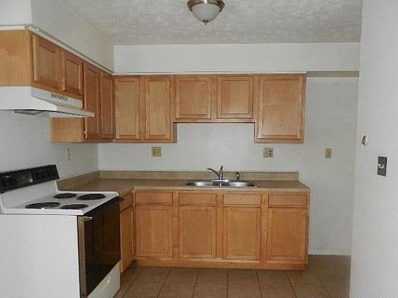 5th image of 1316 Cherry Hill Dr