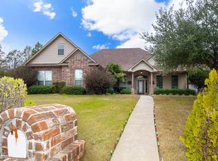 111 Wood Creek Ct, White Oak, TX 75693