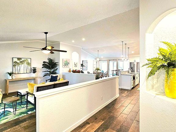 5th image of 29 Surfside Dr