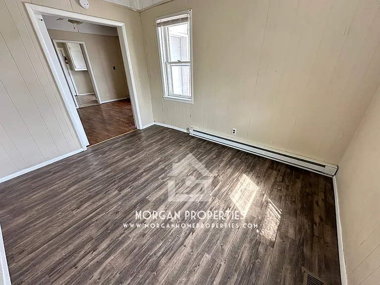 820 W Howard St — Photo 5