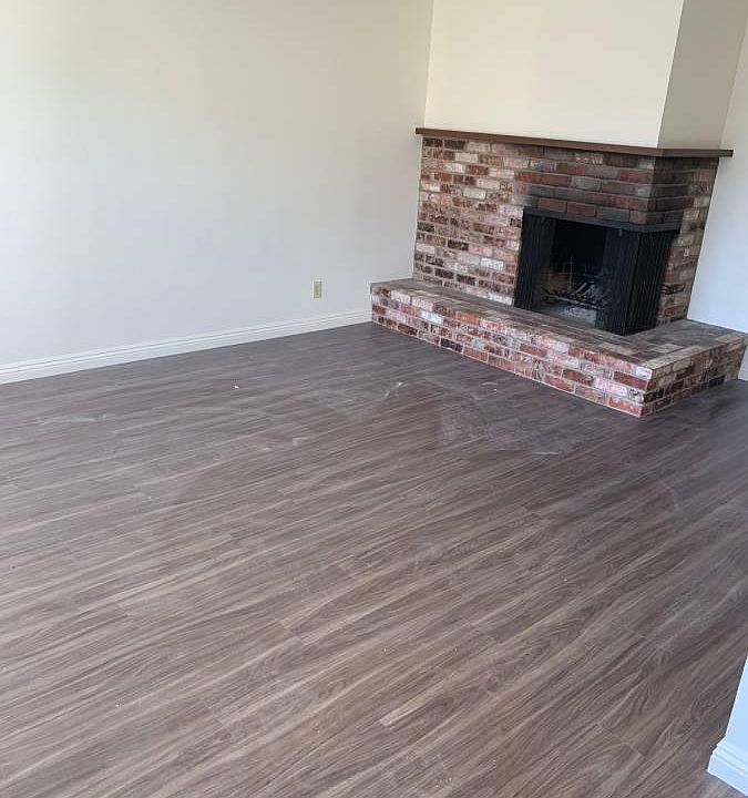 Living Room (Floors will be delivered spotless!)