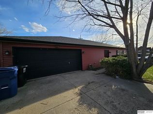 1913 Rock Bluff Rd, Plattsmouth, NE 68048