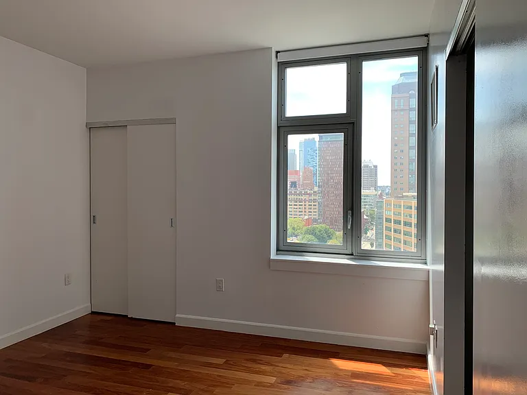 100 Jay St #22G — Photo 14
