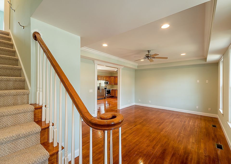 1st image of 901 E Oak Island Dr