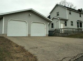 701 Walker St, Iron Mountain, MI 49801