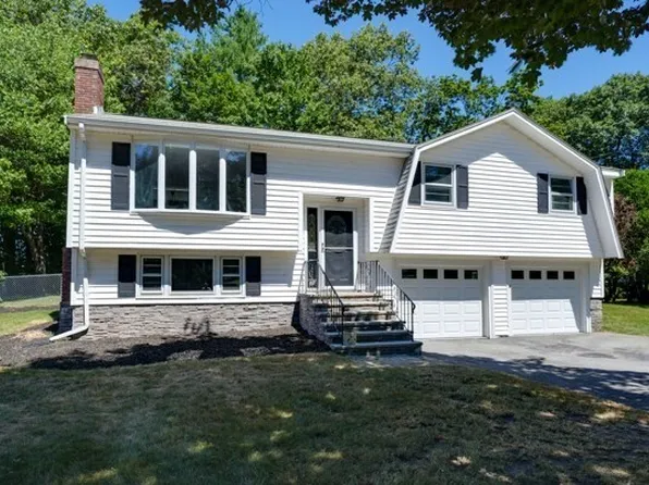 86 Drake Rd, Burlington, MA 01803