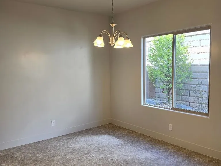 528 S Riverbed Dr — Photo 15