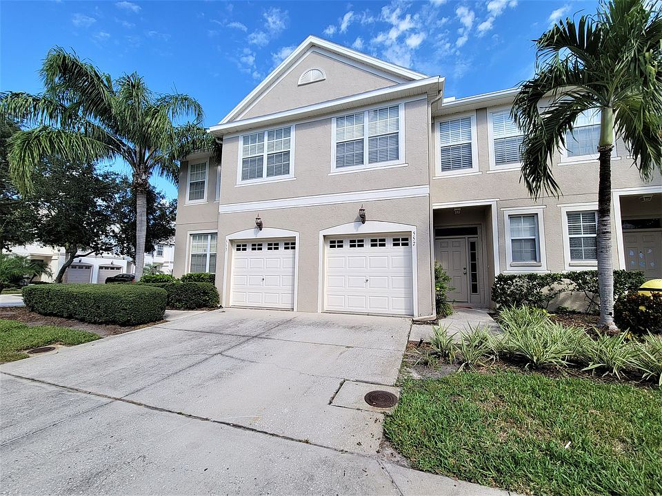 1st image of 557 Vallance Way NE