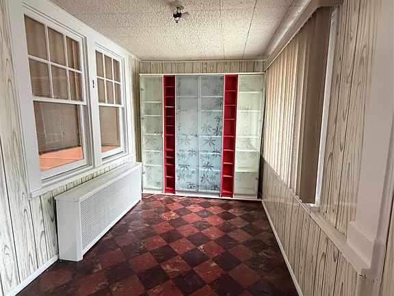 3rd image of 4342 Bruner Avenue