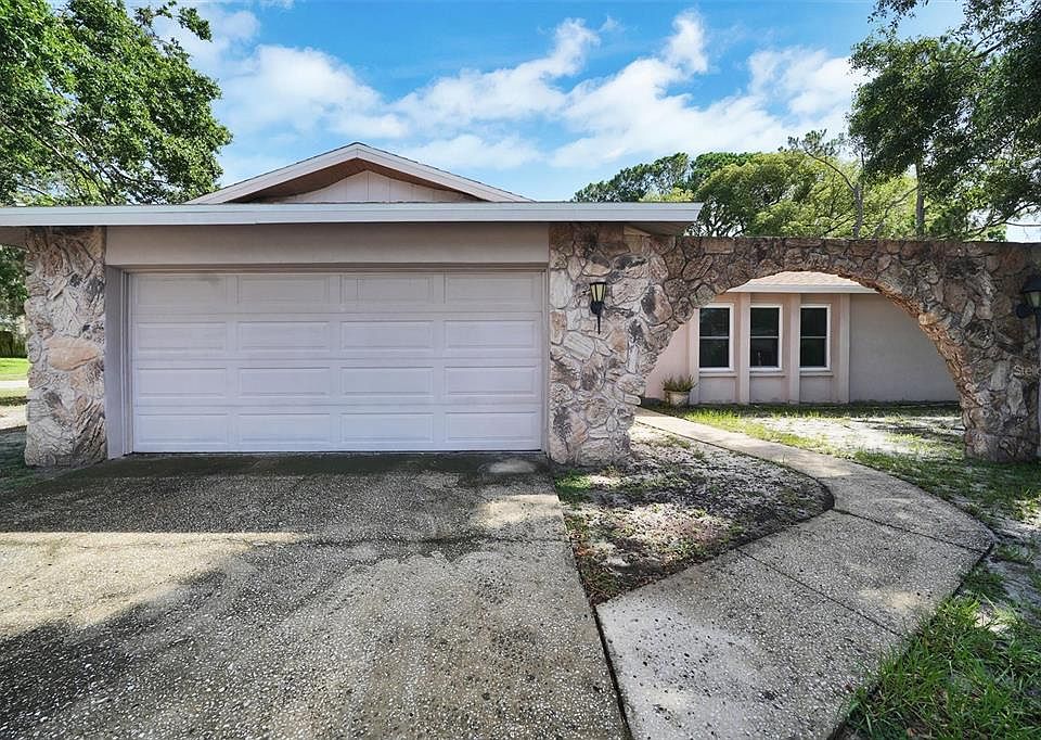 1st image of 2817 Rustic Oaks Dr