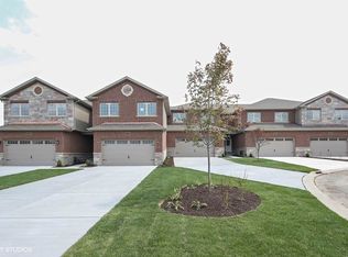 2205 Maple Hill Ave, Downers Grove, IL 60515