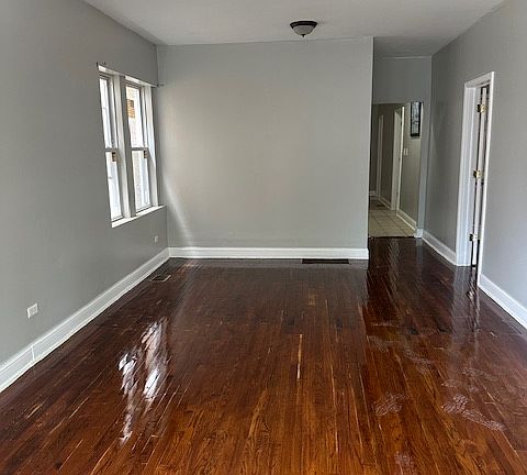 3rd image of 6922 S Maplewood Ave #1