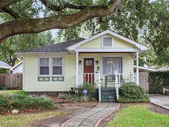 39 Holly Dr, Gretna, LA 70053