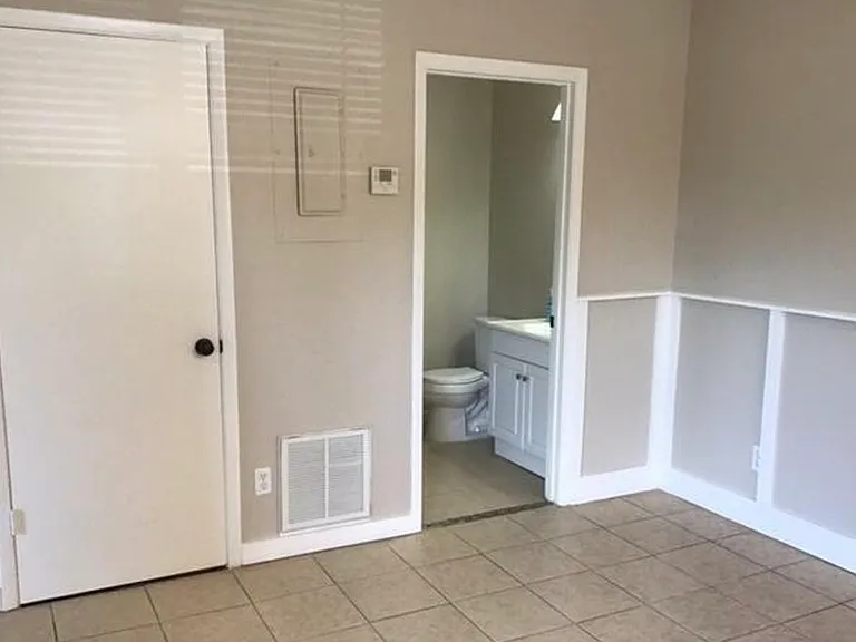 4114 Stock Ave — Photo 32