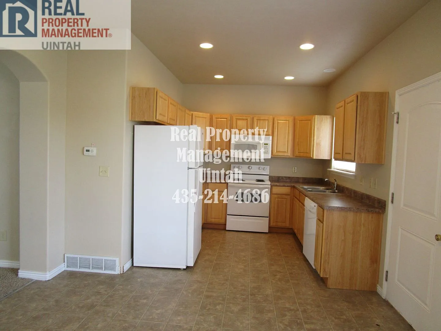 3 bedroom 1.5 bath Town home — Photo 4