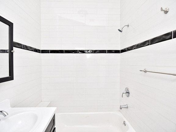5th image of 4 E 116th St Frnt 1
