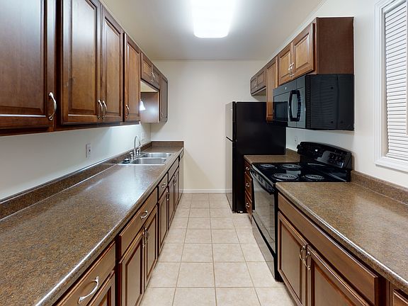 2nd image of 312 Olive St #14085059