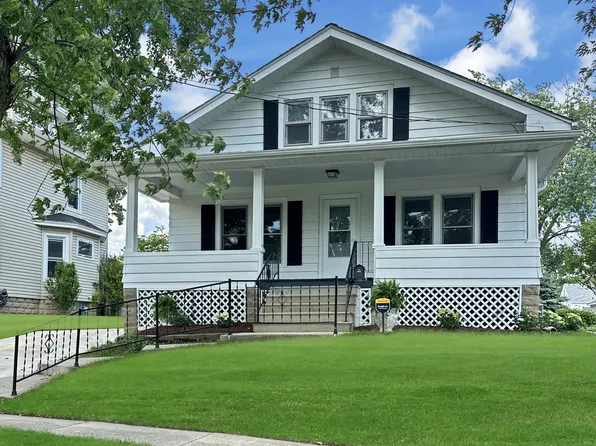 717 N Lincoln Ave, Aurora, IL 60505