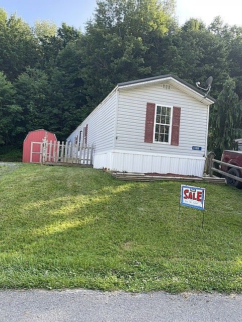 1st image of 1120 Willow Dr