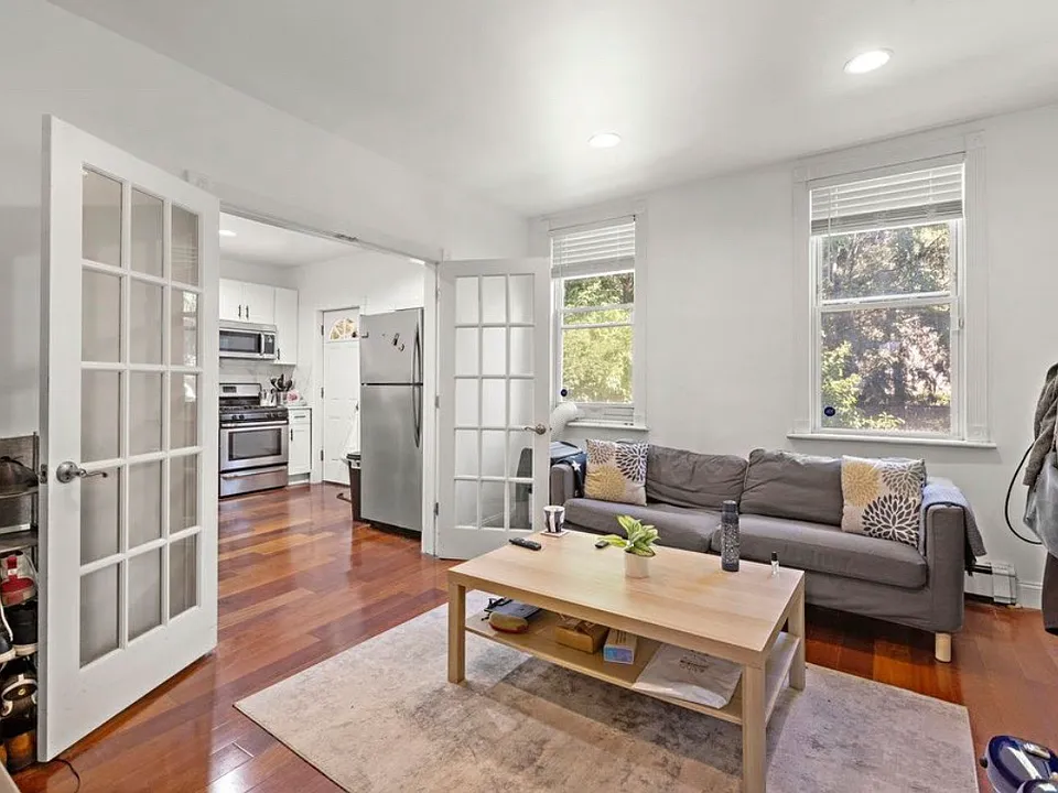 36 Perry St #1