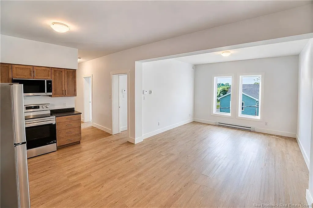 2 bed, 1.0 bath, 850 sqft, $1,875 — Photo 2