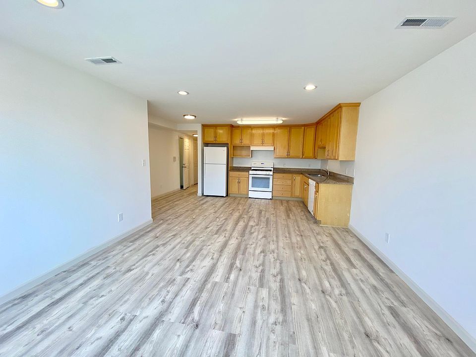 1st image of 1224 Revere Ave Unit B