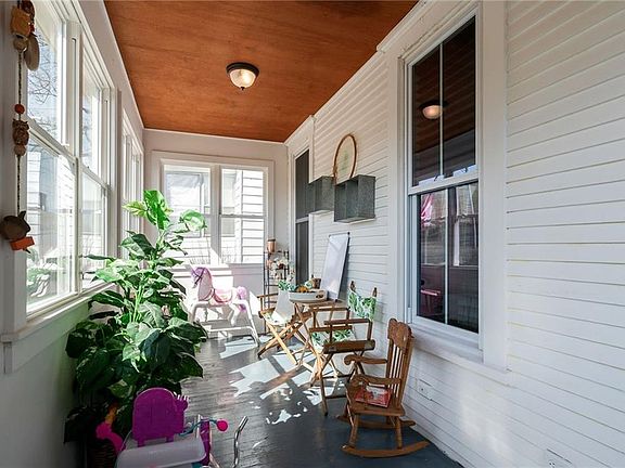 5th image of 712 Stolp Ave