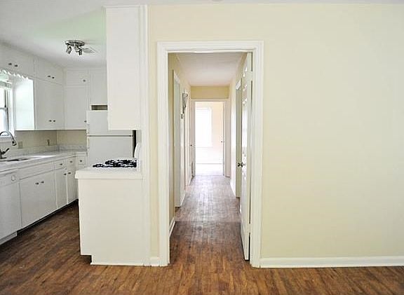 5th image of 1418 Berkshire Dr