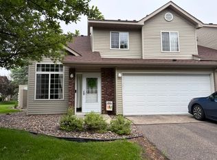 2336 Oakridge Cir, Hudson, WI 54016