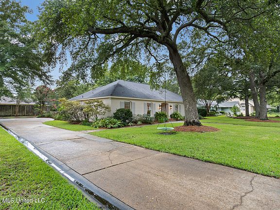 2nd image of 45 Greenbriar Dr