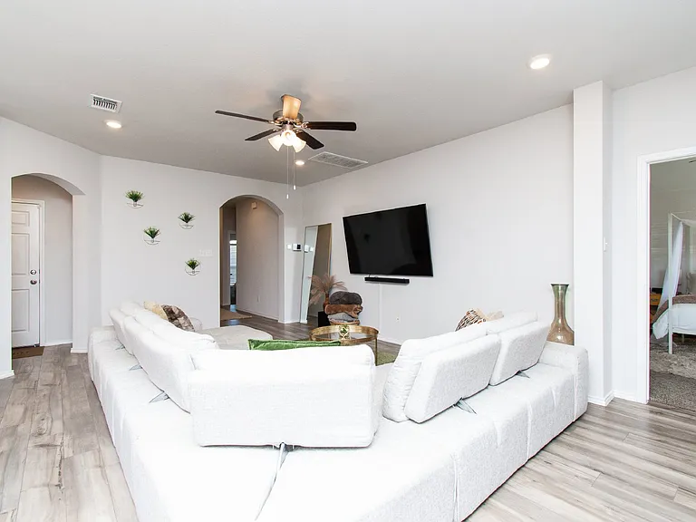 8415 Cantera Ridge Rd — Photo 4