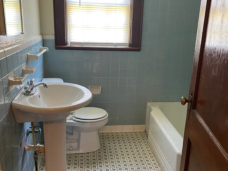 606 S Panama St — Photo 6